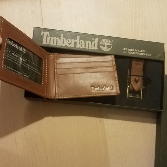 NWT Timberland leather tan bifold wallet, keychain - Picture 4 of 7